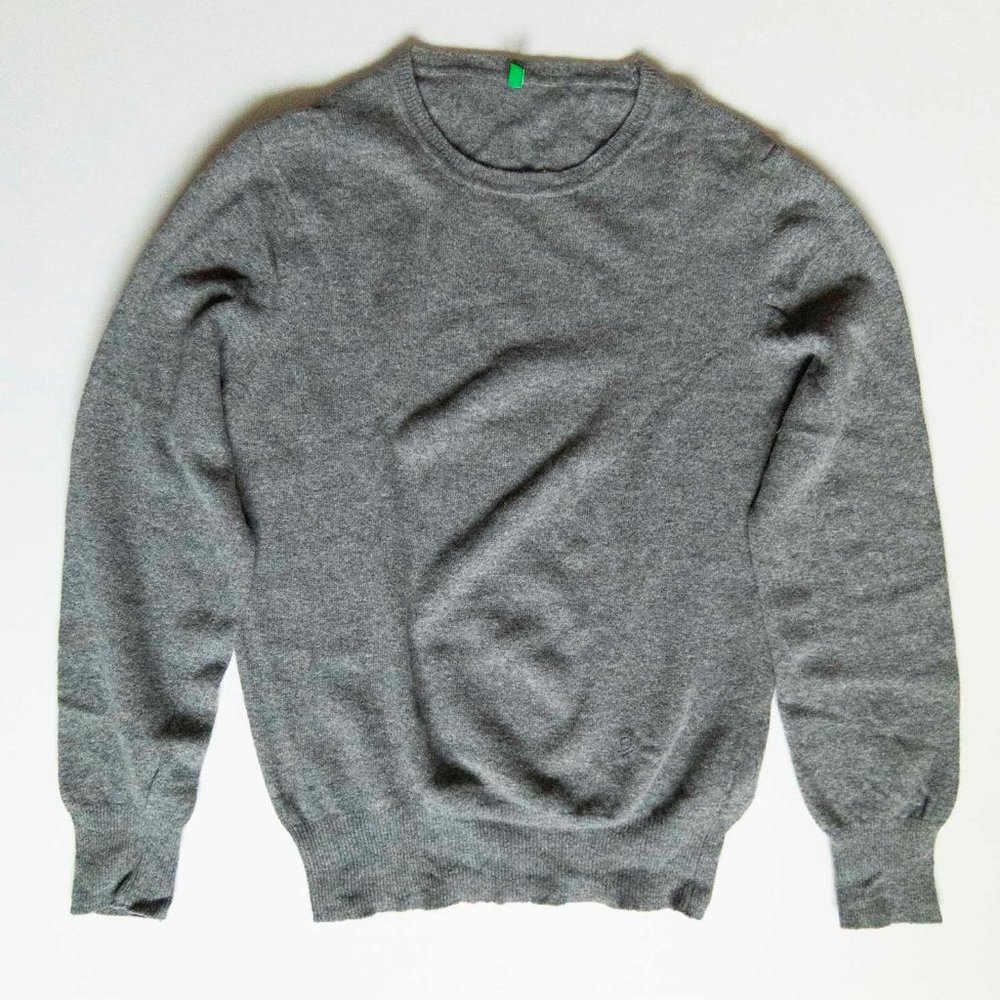 United Colors of Benetton Gray Round Neck Sweater 100% Wool Size S